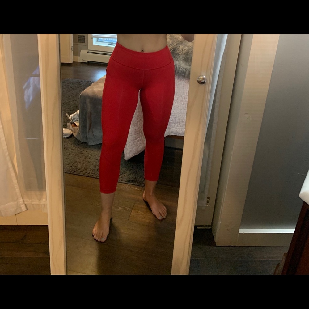 Lululemon Pace Rival Mid-Rise Crop 22”